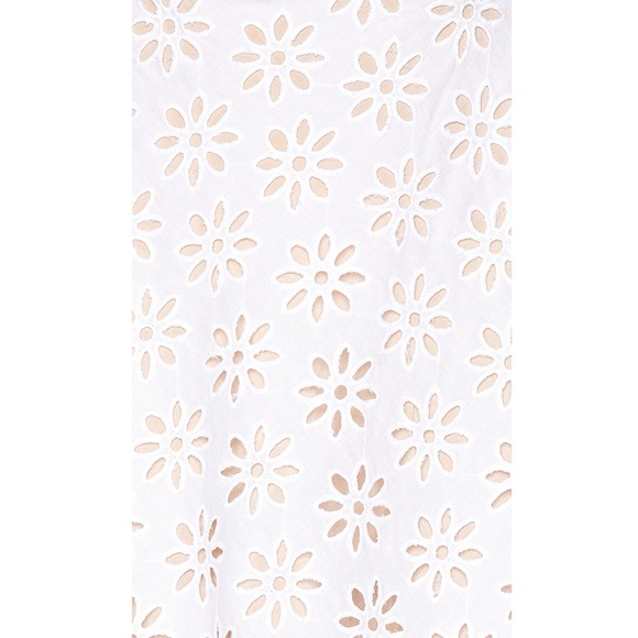 Margarita Dress in Blanco
Sun Becomes Her medium - Picture 4 of 4